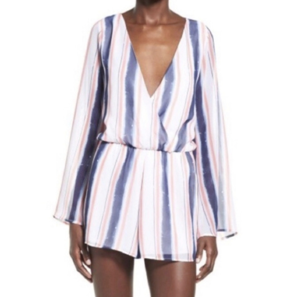 Leith Chiffon Vertical Striped Surplice V-Neck Long Sleeve Shorts Romper Small